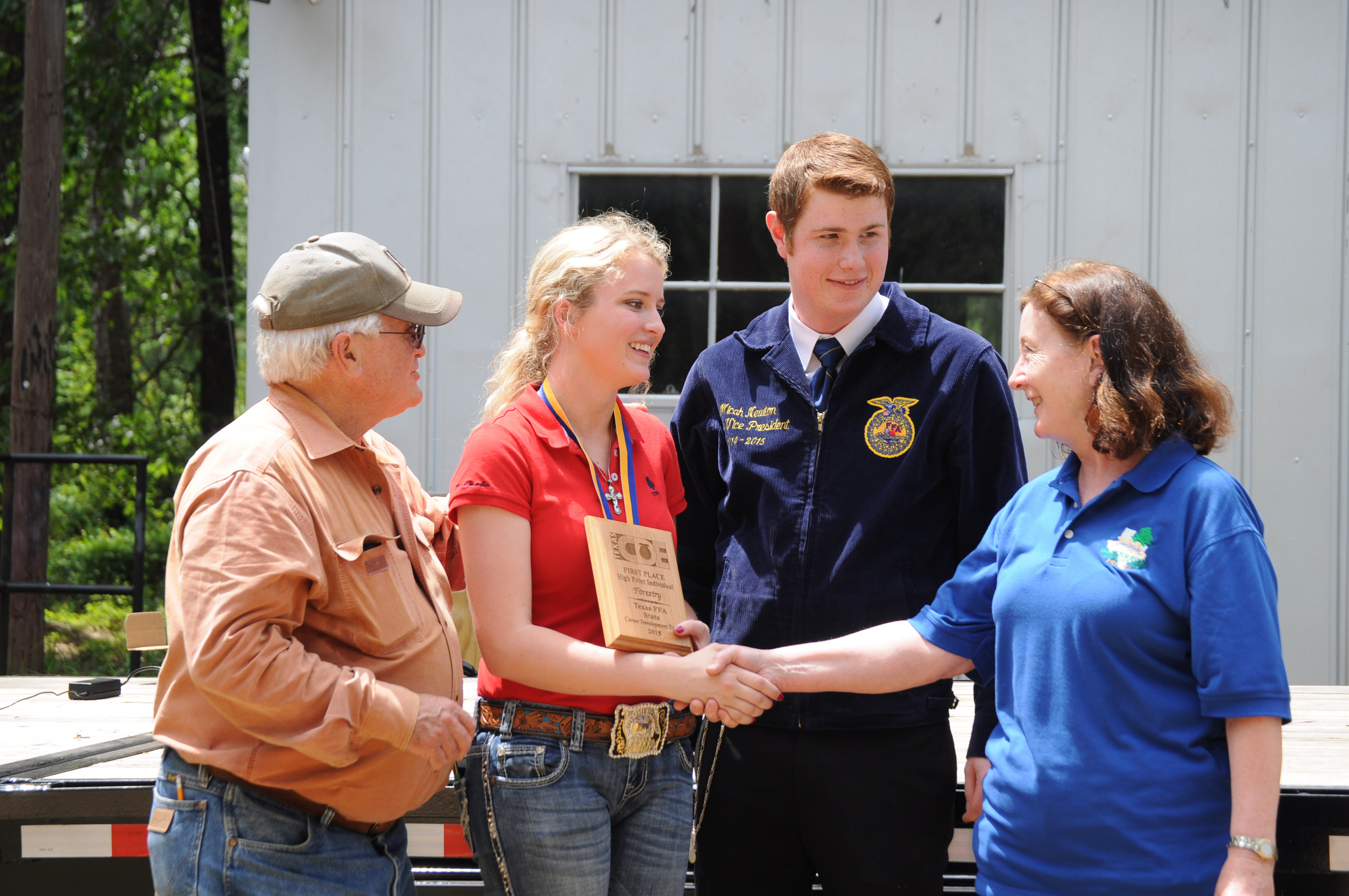 TFA Presents Scholarship at 2015 State Woodland Clinic