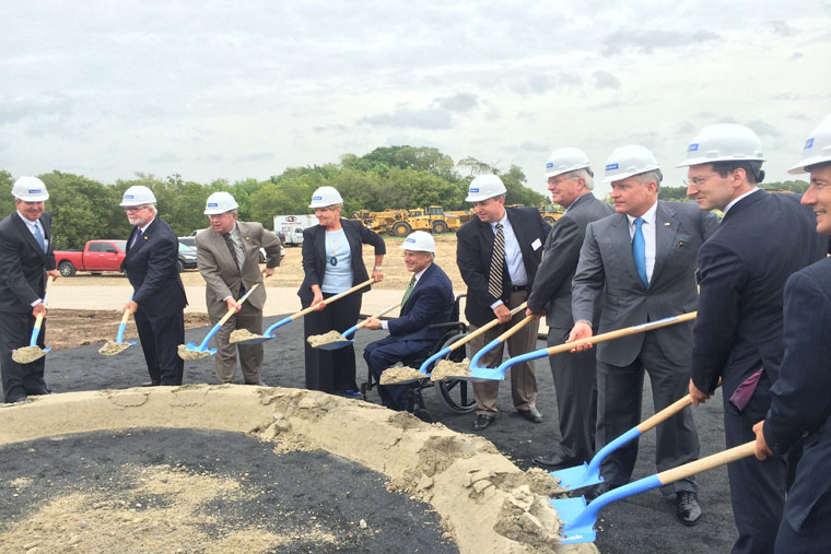 Gov. Abbott Breaks Ground On New Facebook Data Center Gov. Abbott Breaks Ground On New Facebook Data Center