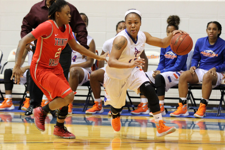 Lady Roadrunners Fall Just Short of Upset Bid