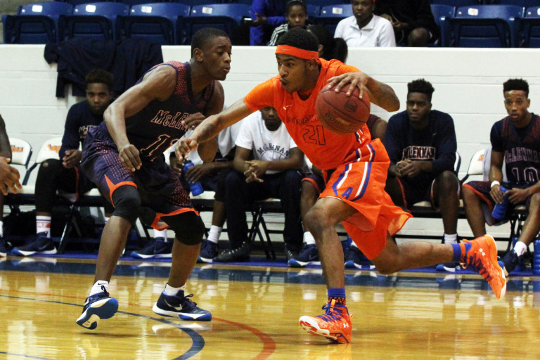 No. 12 McLennan Staves off ‘Runner Rally No. 12 McLennan Staves off ‘Runner Rally