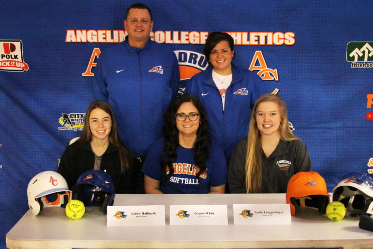 Lady ‘Runner Softball Signs Three For 2017