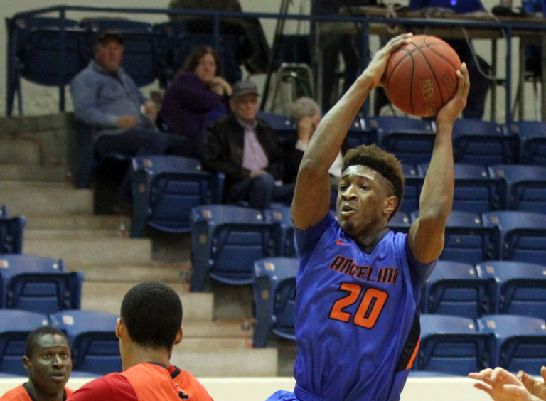 Lee College Hands Roadrunners Rare Home Loss