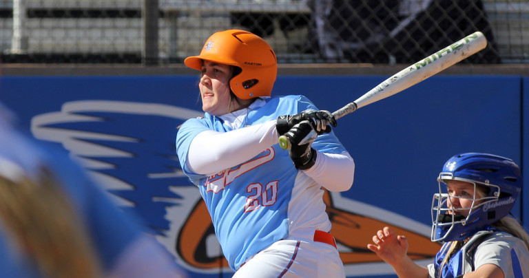 Lady Roadrunner Softball Opens Conference Play on Wednesday