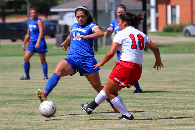 No. 12 Navarro Bests Lady Roadrunners in Conference Opener