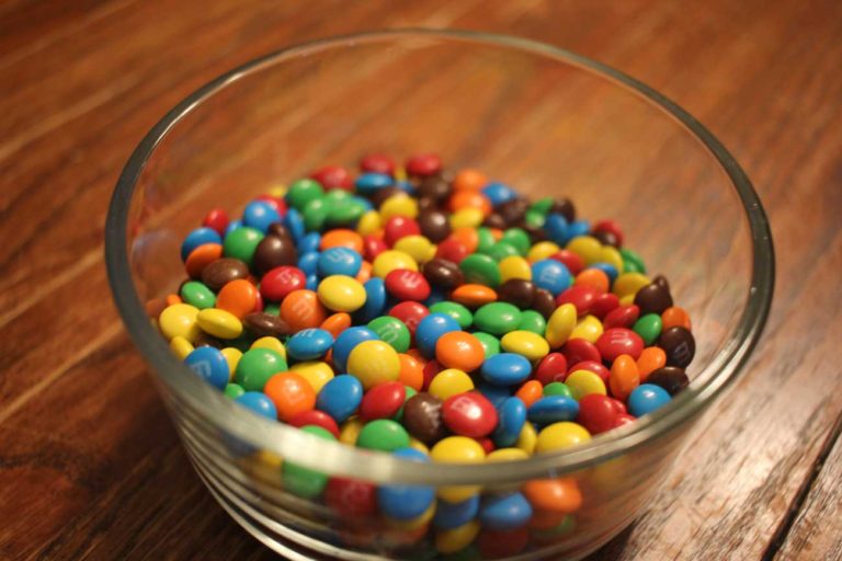 Home Cooked Cuisine: Healthy No-Bake Monster Balls