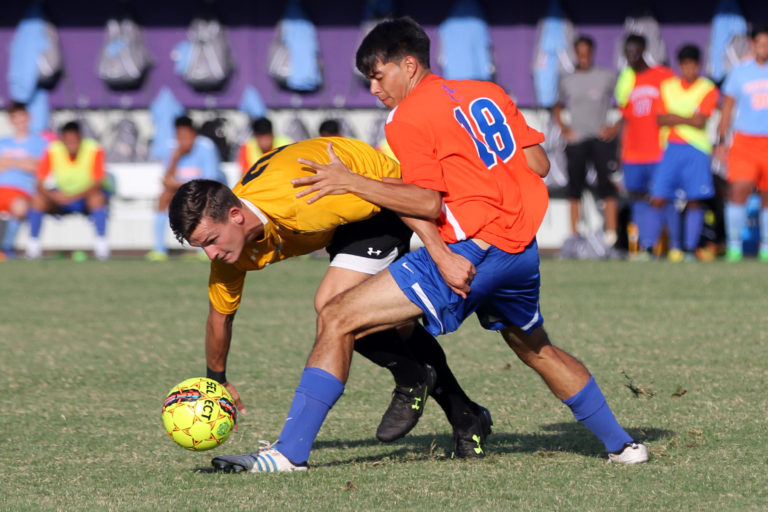 Roadrunner Soccer Falls to No. 1 Tyler College Roadrunner Soccer Falls to No. 1 Tyler College