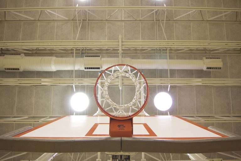 Roadrunner Basketball Shines in Home Scrimmage