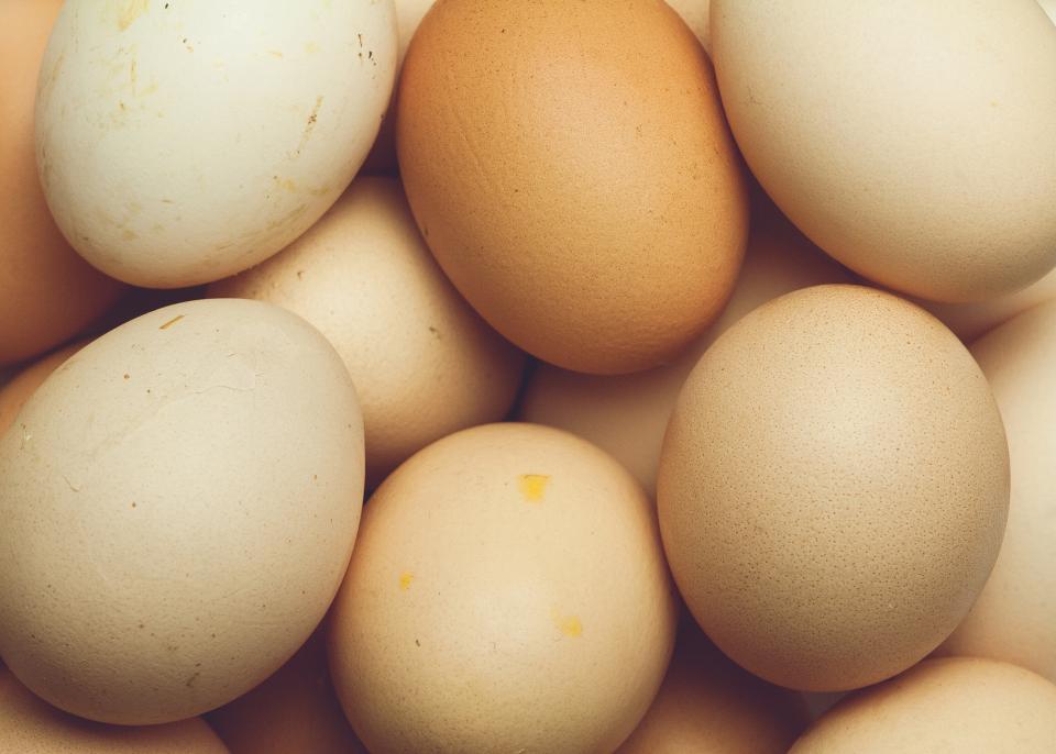 Home Cooked Cuisine: The Perfectly Cracked Egg