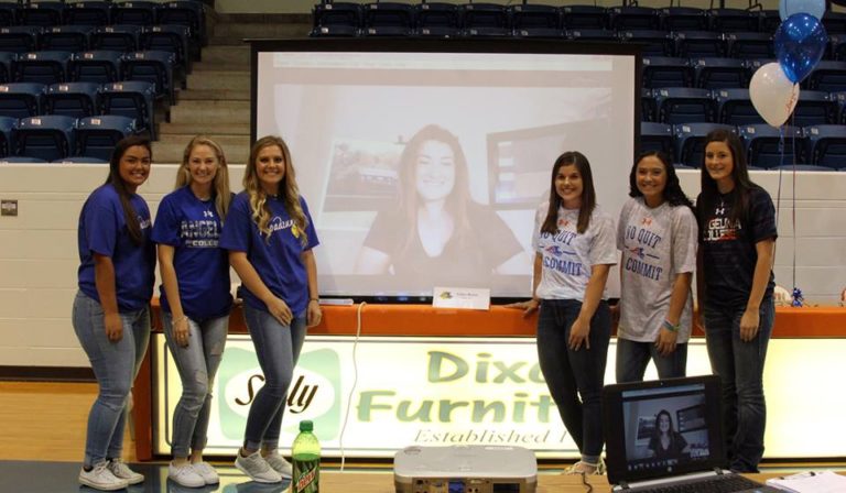 Lady Roadrunner Softball Inks Future Players in Signing Day Ceremony