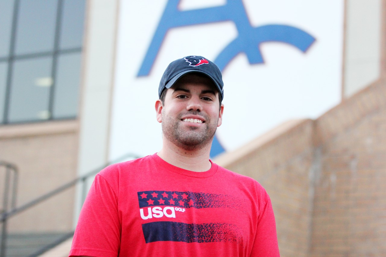 Former Roadrunner Pitcher Oliver Signs with NFL’s Texans