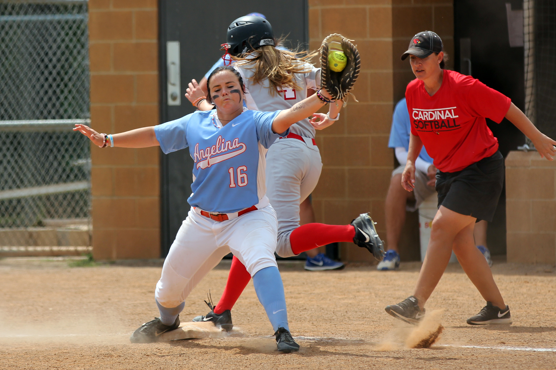 No. 21 Lady Roadrunners Sweep Trinity Valley