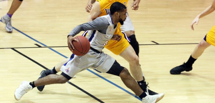 Roadrunners Hold off Jacksonville to Advance in Conference Tournament Opening Day