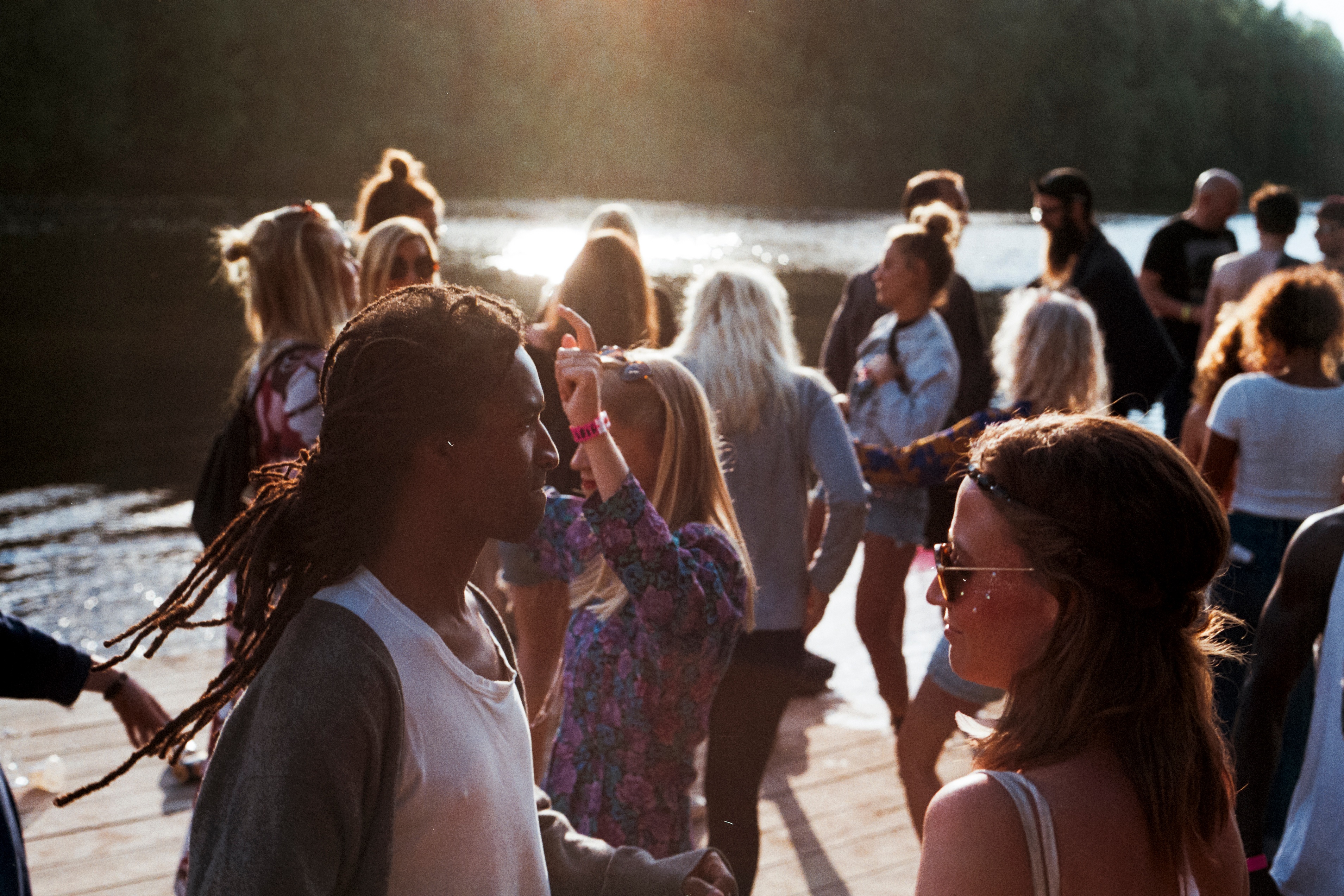 10 Modern Manners Tips for After-Hours Professional Gatherings