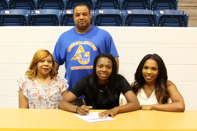 AC’s Nealey Signs with Prairie View A&M University