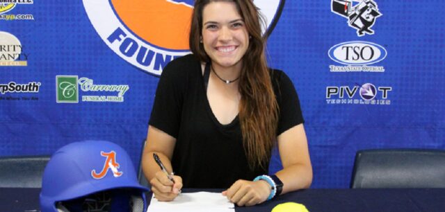 AC Softball’s Murdock Signs with Texas Lutheran University