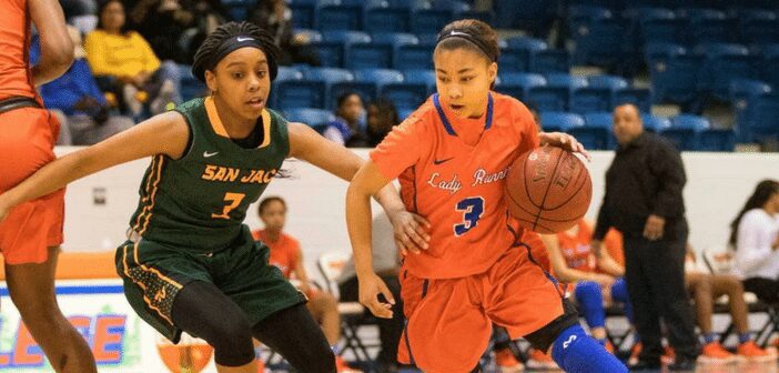 Lady Roadrunners Face No. 5 Trinity Valley at Home