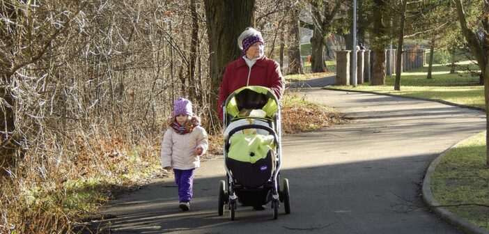5 Things to Consider When Buying a Stroller