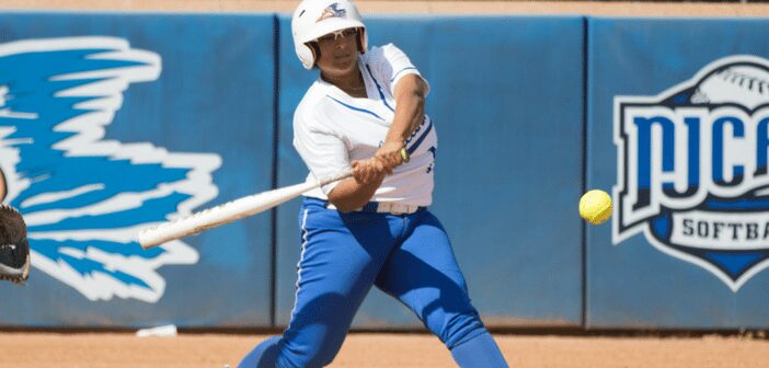 Lady Roadrunners Sweep Paris College for Eighth Straight Win  Hornberger Drives in Seven Runs in Doubleheade