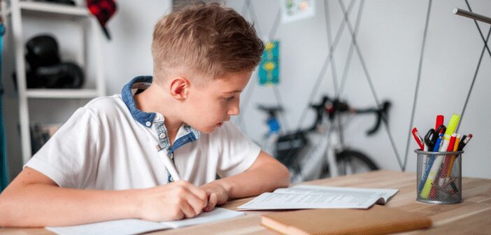 5 Ways to Set Up the Ultimate Workstation for Kids