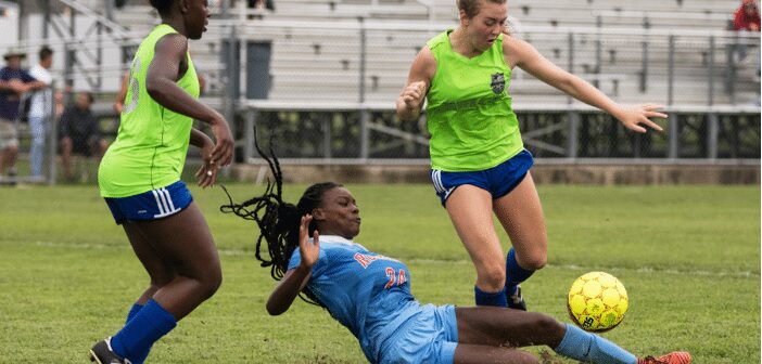 Lady Roadrunners Blank North Lake for Fourth Straight Win, Dewbre Nets Another Hat Trick
