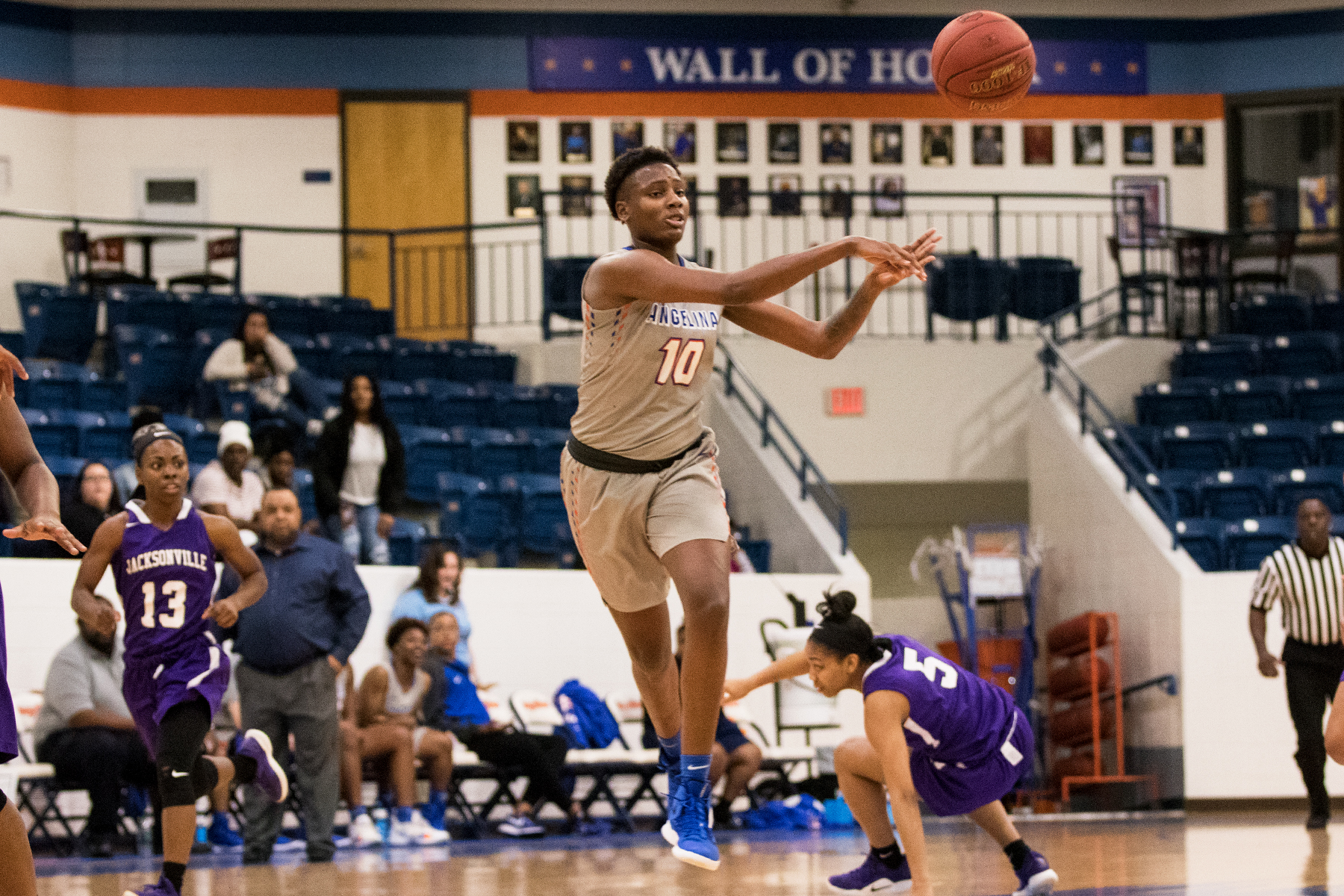No. 8 Lady Roadrunners Home Saturday Against Coastal Bend AC Looking to Bounce Back After Just Second Loss of Season