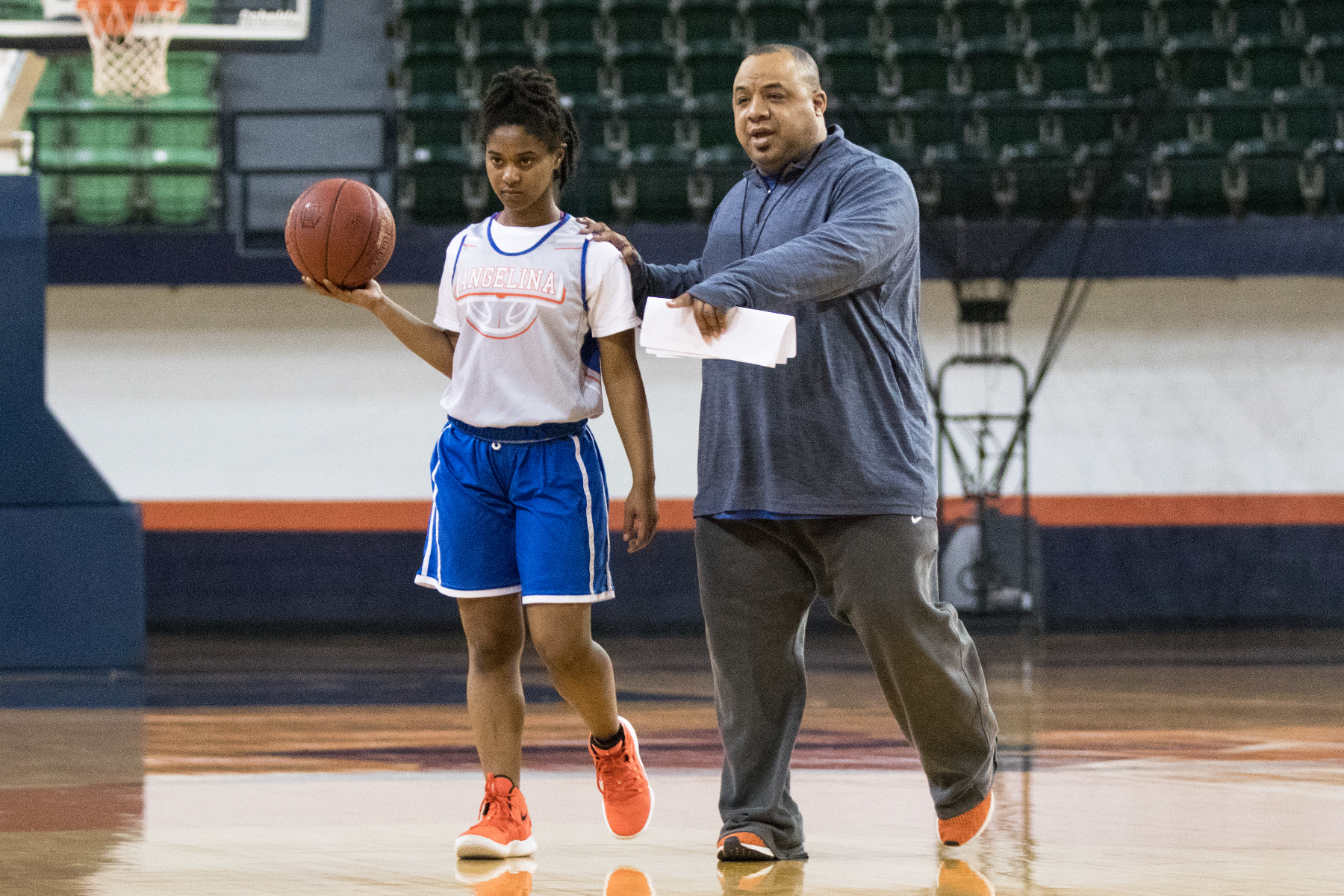 PREP TIME Lady Roadrunners Conduct Final Run-Through Before Tipping off Tournament on Wednesday PREP TIME Lady Roadrunners Conduct Final Run-Through Before Tipping off Tournament on Wednesday