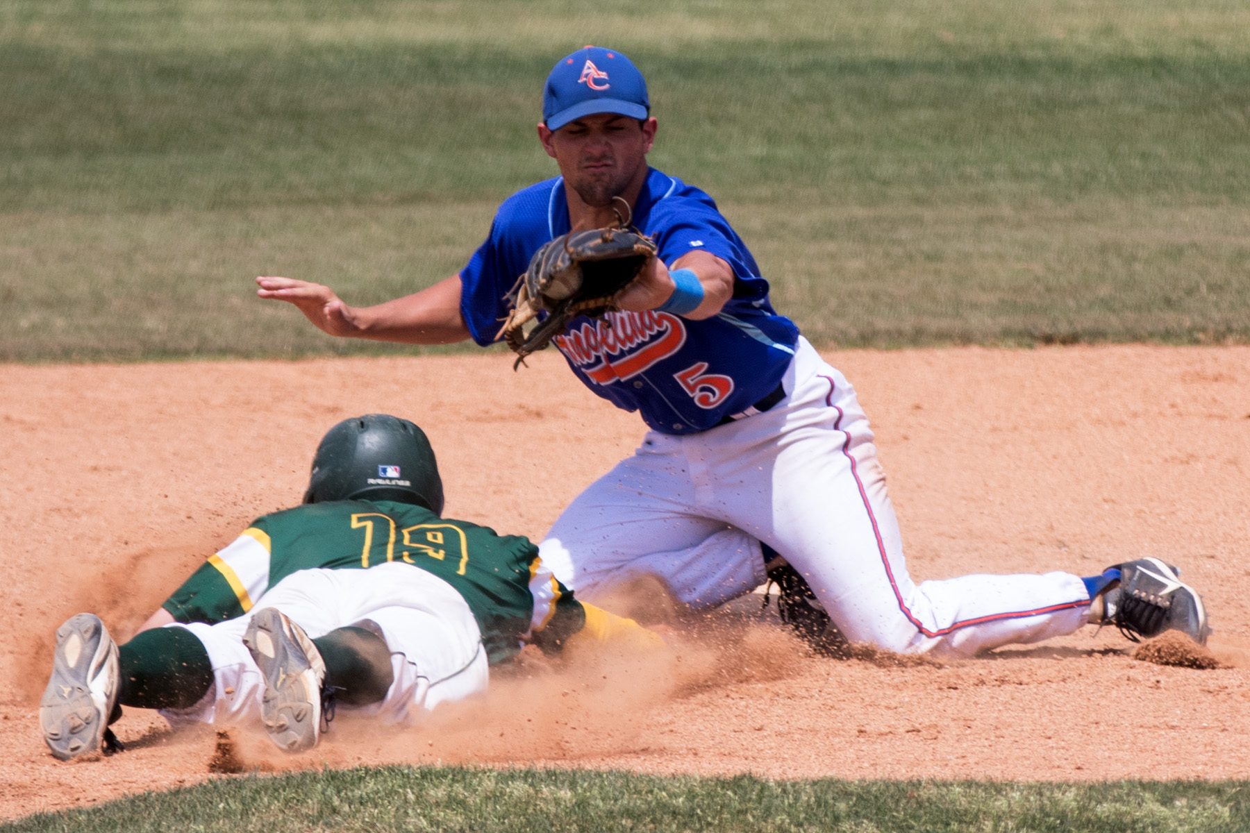 Roadrunners Rout Paris in Home Finale AC Awaits Final Seeding for Upcoming Conference Tournament