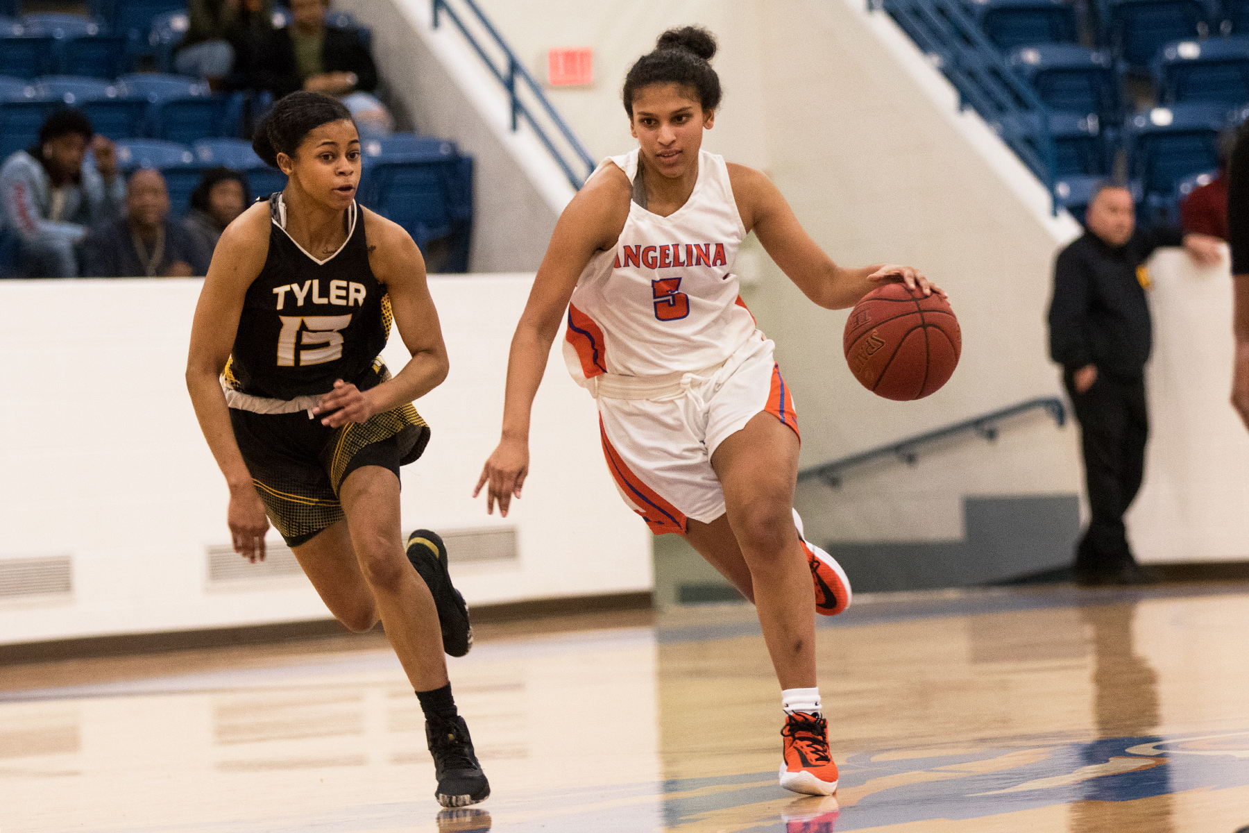 AC Women Stun No. 10 Tyler Short-Handed Lady Roadrunners Earn Huge Upset