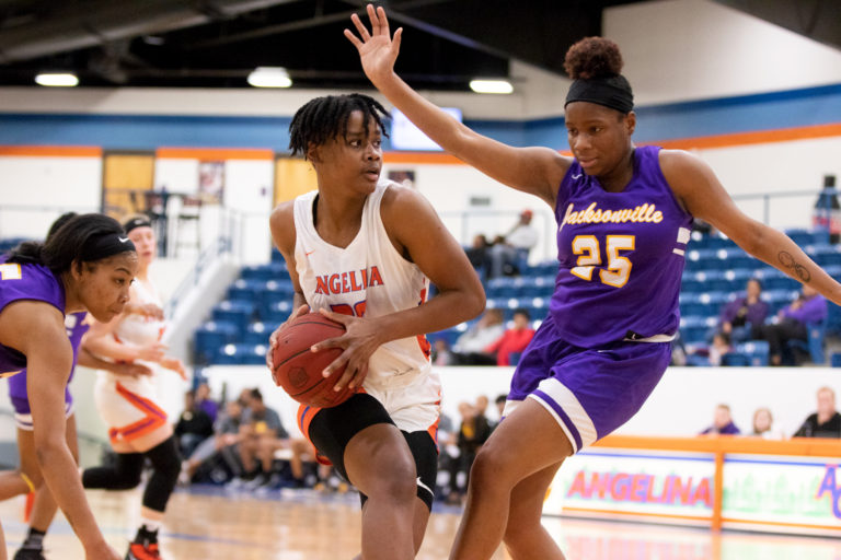 Lady Roadrunners Beat Jacksonville for Fourth Straight Win Thompson Nets 22 Points as AC Takes Control Early