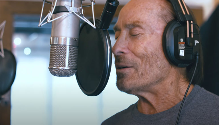Lee Greenwood’s New Version of “God Bless the USA”