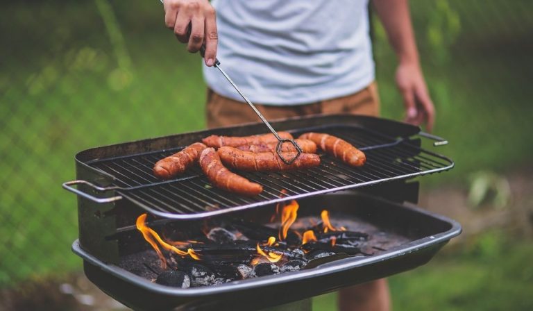 Tips for an At-Home Tailgate