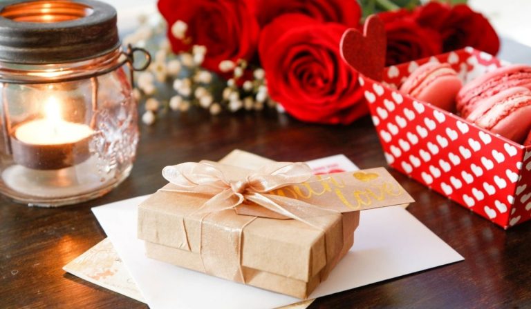 Fall in Love With These Valentine’s Day Decor Ideas