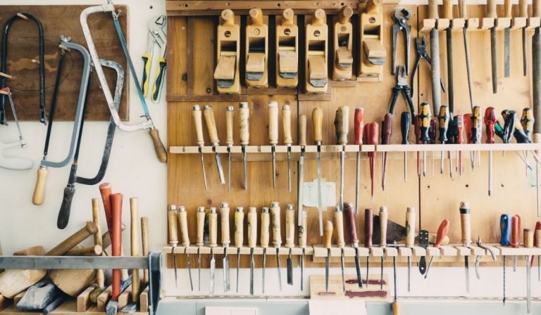 5 Tips to Get Your Garage Organized – And Keep It That Way