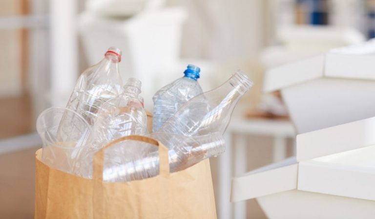 4 Tips for Reducing Your Plastic Footprint at Home