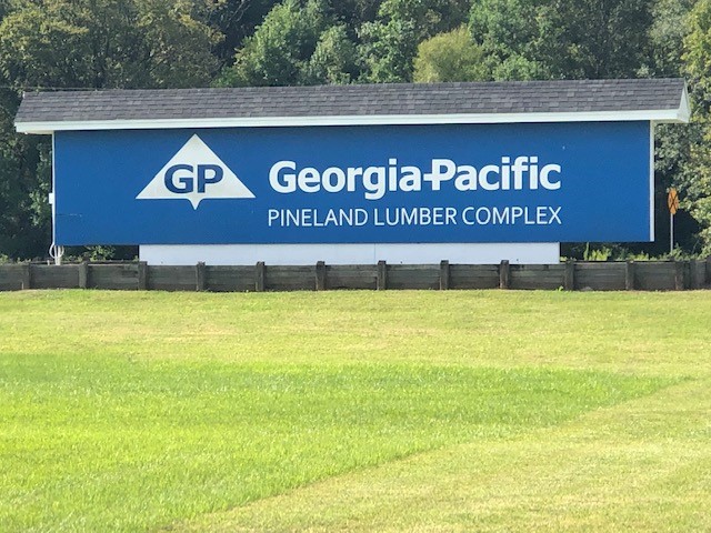 GEORGIA-PACIFIC ANNOUNCES PLANS FOR MAJOR INVESTMENT IN PINELAND, TEXAS LUMBER COMPLEX