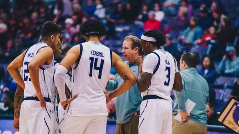 Lumberjacks Fall to New Mexico State, 72-58