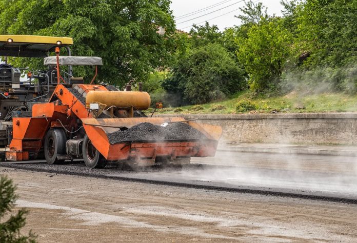editasphalt-paver-machine-2021-08-29-00-32-30-utc