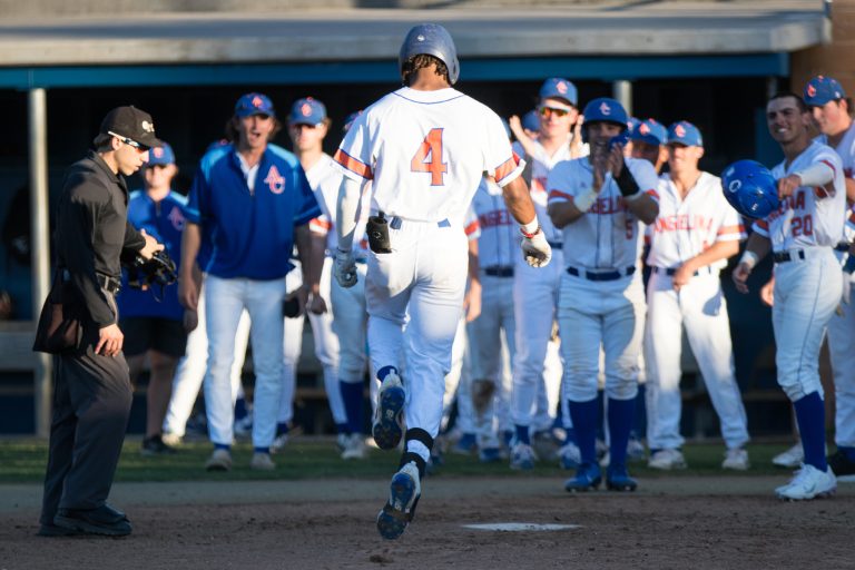 Roadrunners Sweep Paris College in Conference Doubleheader