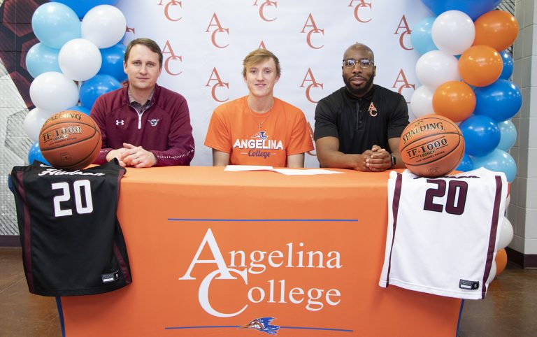 Roadrunners Sign Hudson’s Holder