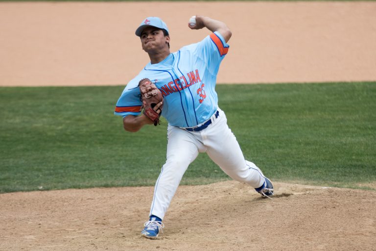 Roadrunners Squeeze out Sweep of Navarro College