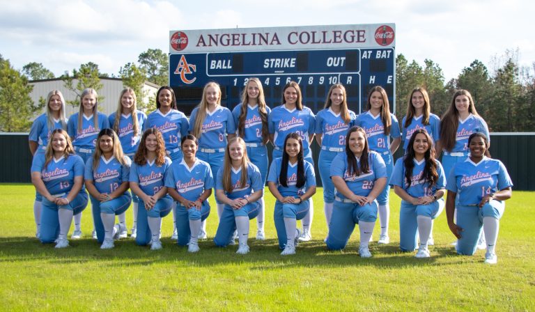 Lady Roadrunners Open Regional Tournament on Friday