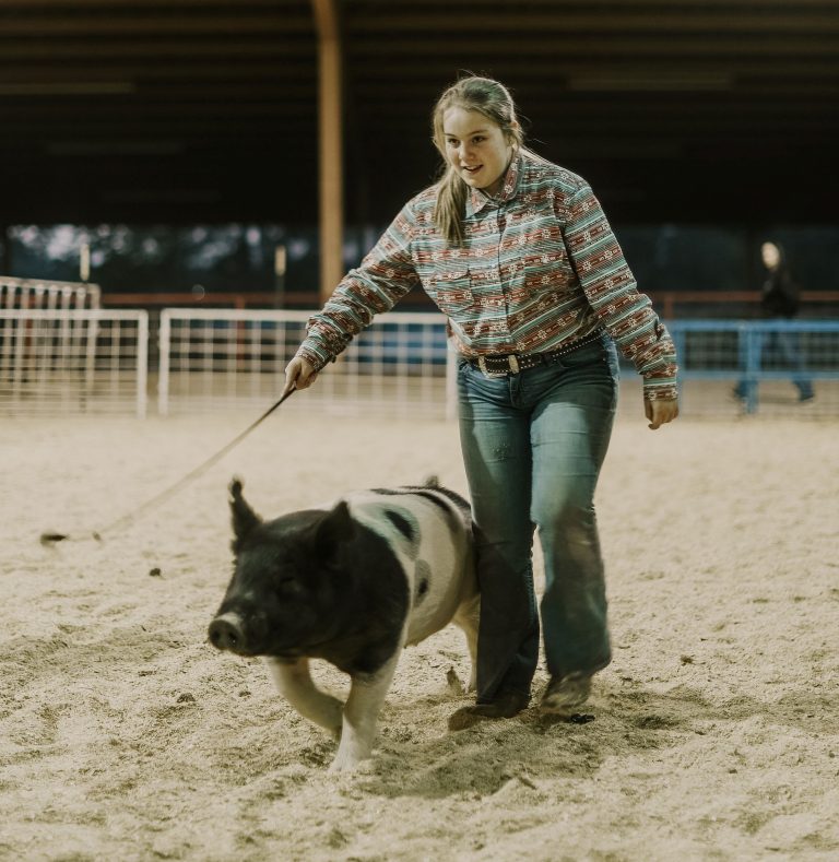 Makenzie Thigpen showing her second year at the Angelina County Youth Fair Makenzie Thigpen showing her second year at the Angelina County Youth Fair