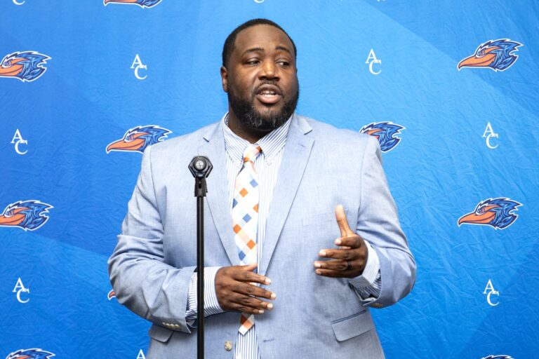 McKelvey Named New Lady Roadrunner Head Coach