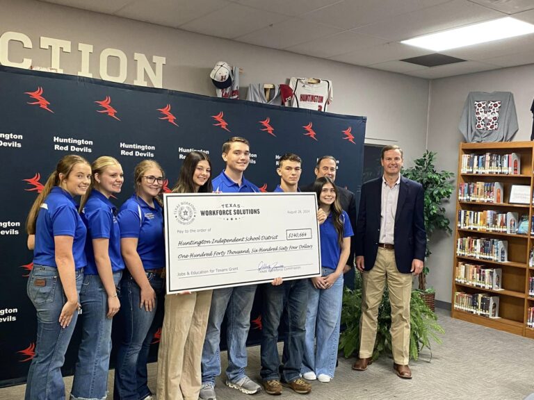 Governor Abbott Announces Over $140,000 Career Training Grant To Huntington ISD