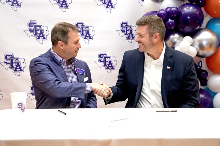 Angelina College, SFA Sign New Partnership: Agreement Paves Way for AC Transfer Students