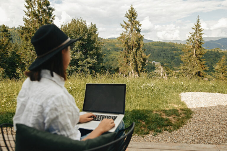 How Businesses in Texas Forest Country Can Simplify Remote Work