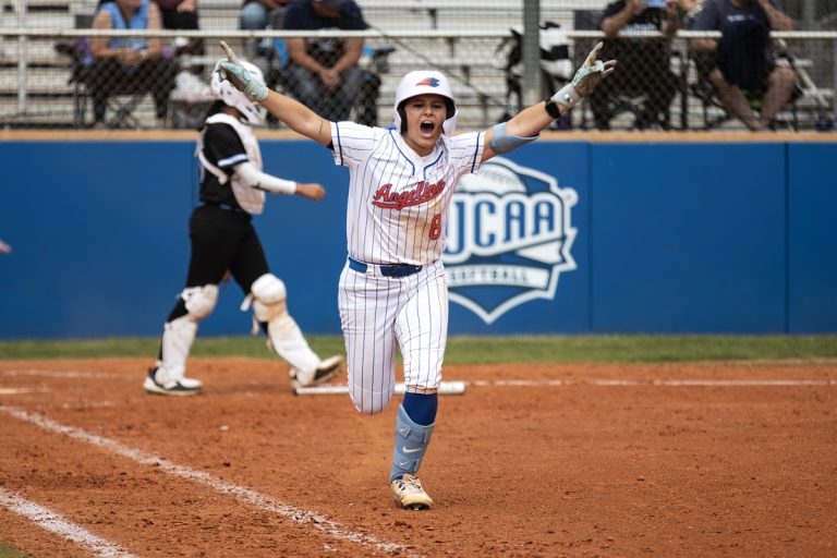 Lady Roadrunners Sweep Lamar State Port Arthur
